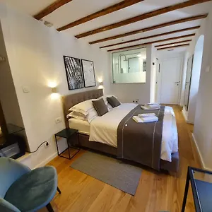 Bed & Breakfast The At ****